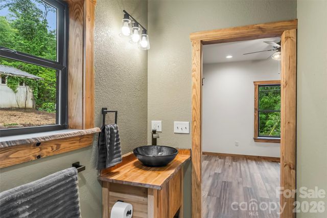1737 Newfound Road, Leicester, NC 28748