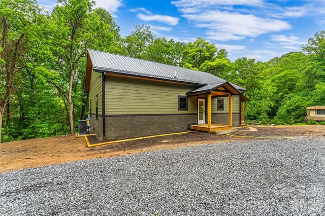 1737 Newfound Road, Leicester, NC 28748