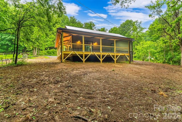 1737 Newfound Road, Leicester, NC 28748