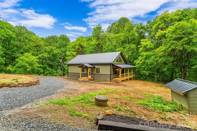 1737 Newfound Road, Leicester, NC 28748