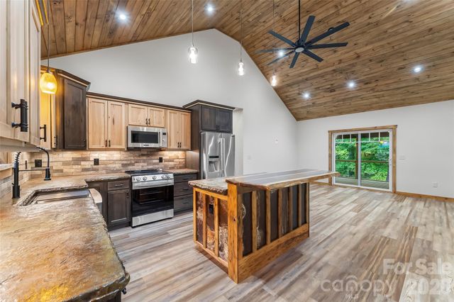 1737 Newfound Road, Leicester, NC 28748