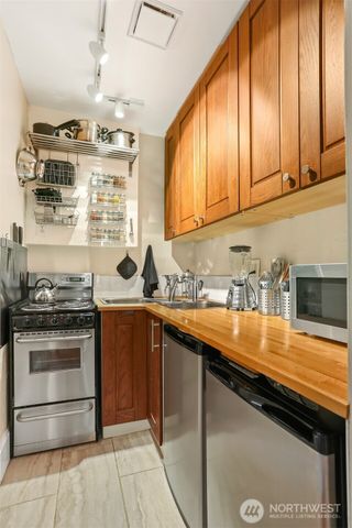 7 Harrison Street #24, Seattle, WA 98109