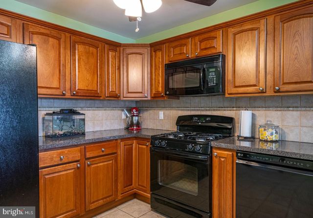 431 SCHAEFFER RD, Blandon, PA 19510