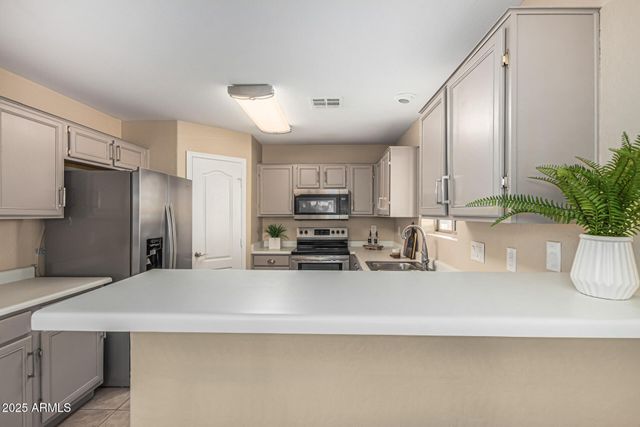 8212 S 74TH Avenue, Laveen, AZ 85339