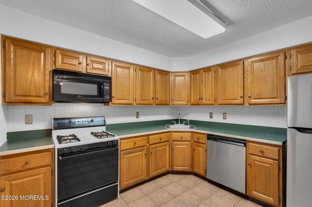 405 Aberdeen Lane 425, Toms River, NJ 08753