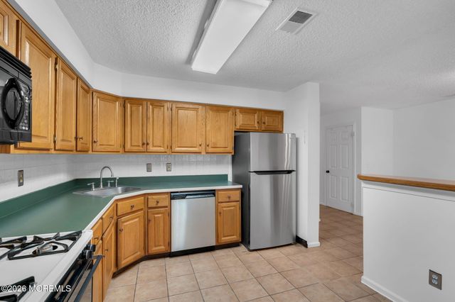 405 Aberdeen Lane 425, Toms River, NJ 08753