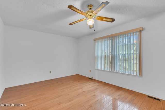 405 Aberdeen Lane 425, Toms River, NJ 08753