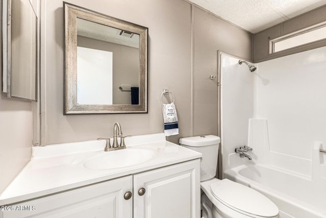 643 S 93RD Place, Mesa, AZ 85208