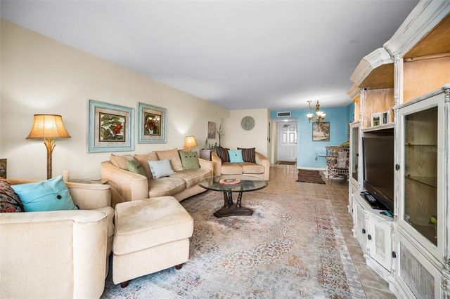 5108 BRITTANY DRIVE S 607, St Petersburg, FL 33715