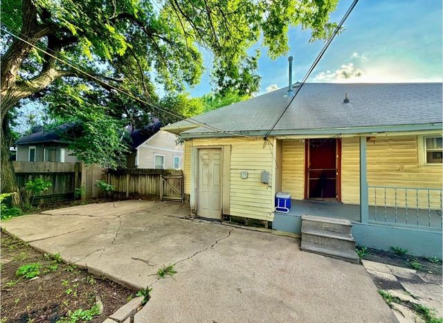 210 S Poplar St., Wichita, KS 67211