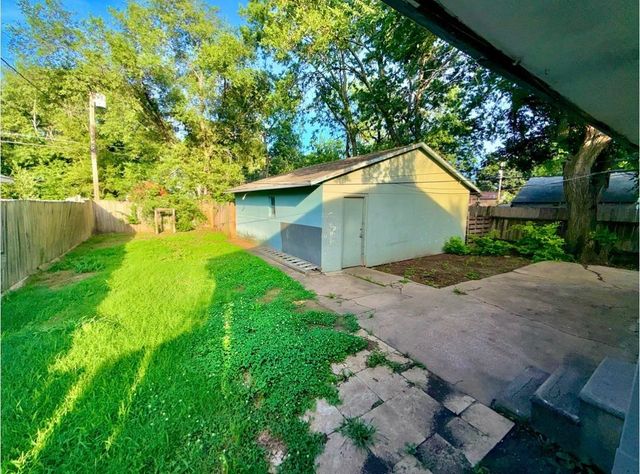 210 S Poplar St., Wichita, KS 67211