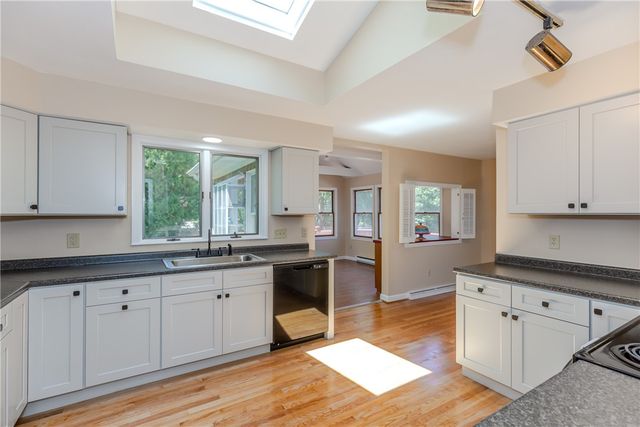 26 Seneca Road, Portsmouth, RI 02871