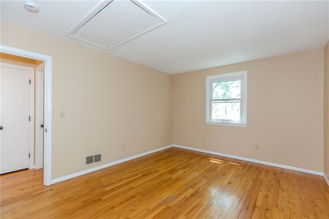 26 Seneca Road, Portsmouth, RI 02871
