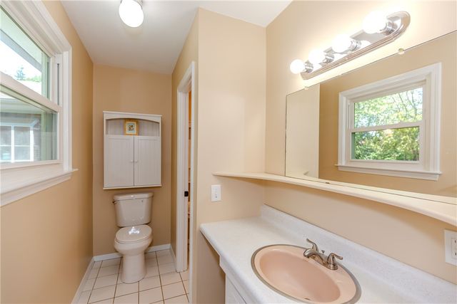 26 Seneca Road, Portsmouth, RI 02871