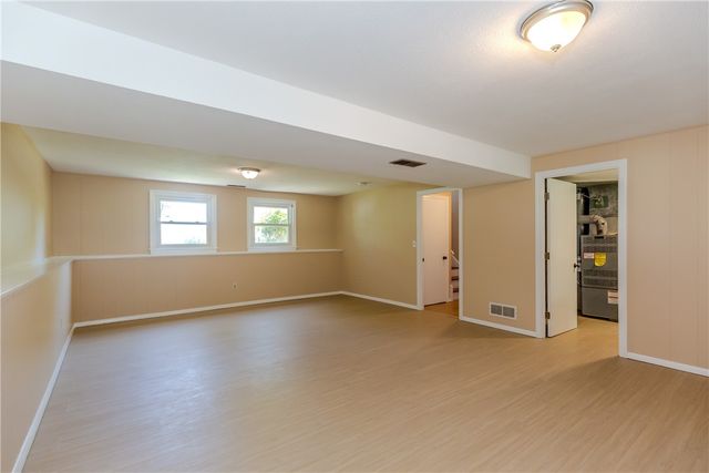 26 Seneca Road, Portsmouth, RI 02871