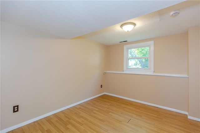 26 Seneca Road, Portsmouth, RI 02871