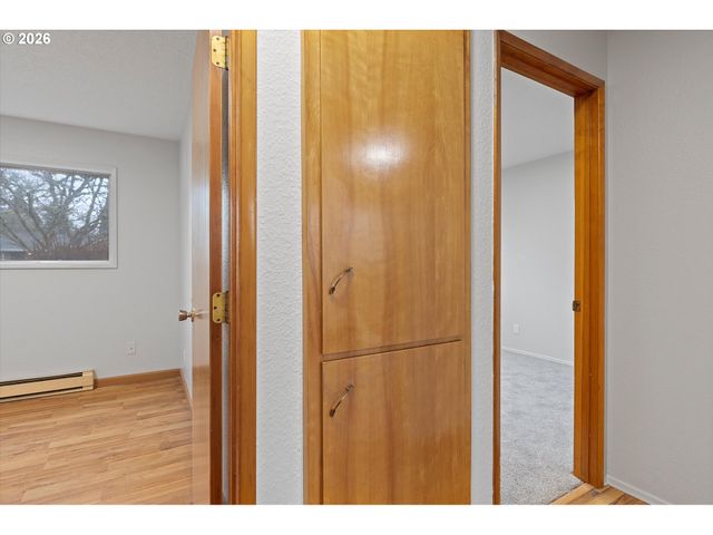 2950 Ne AZALEA St, Hillsboro, OR 97124