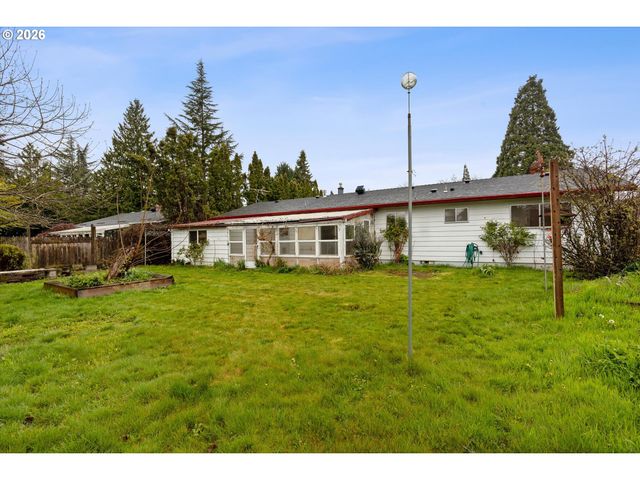 2950 Ne AZALEA St, Hillsboro, OR 97124