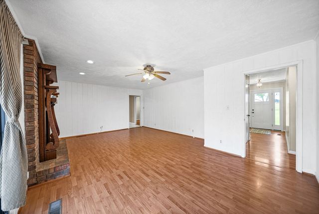 1975 Little River Church Road, Hopkinsville, KY 42240