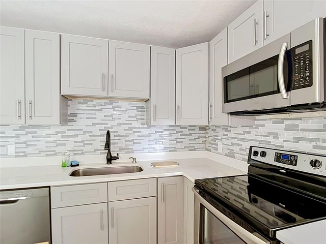 2013 REDMOND STREET, Port Charlotte, FL 33948