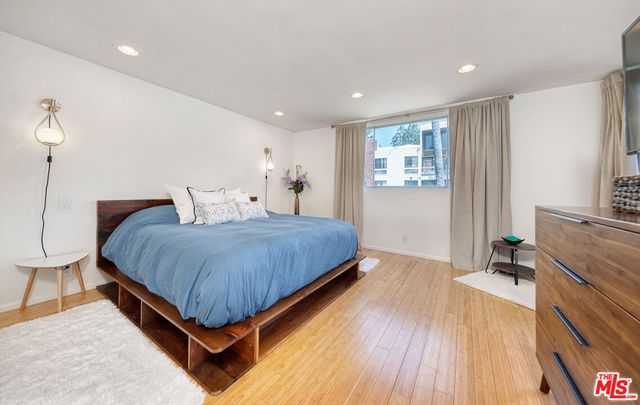 11970 Montana Avenue 308, Los Angeles, CA 90049