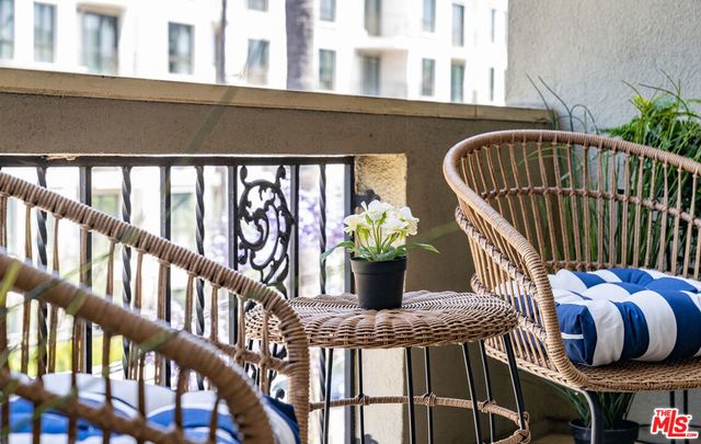 11970 Montana Avenue 308, Los Angeles, CA 90049