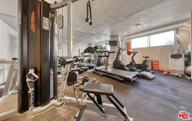 11970 Montana Avenue 308, Los Angeles, CA 90049