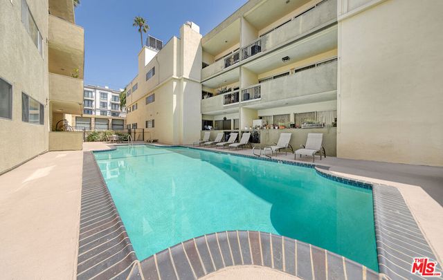 11970 Montana Avenue 308, Los Angeles, CA 90049