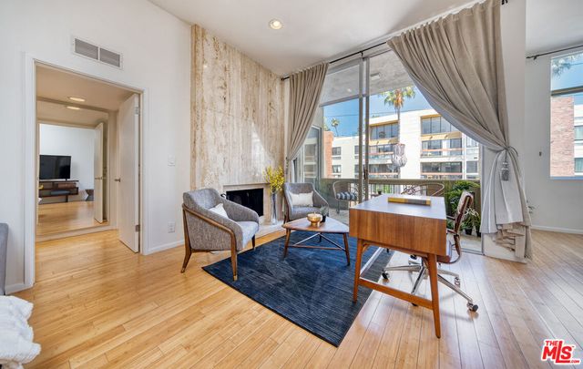 11970 Montana Avenue 308, Los Angeles, CA 90049