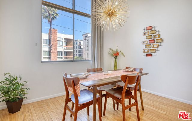11970 Montana Avenue 308, Los Angeles, CA 90049