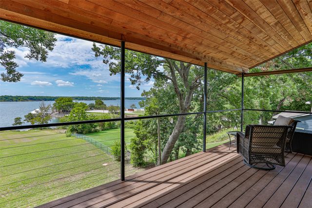 78 Park Lane, Gainesville, TX 76240
