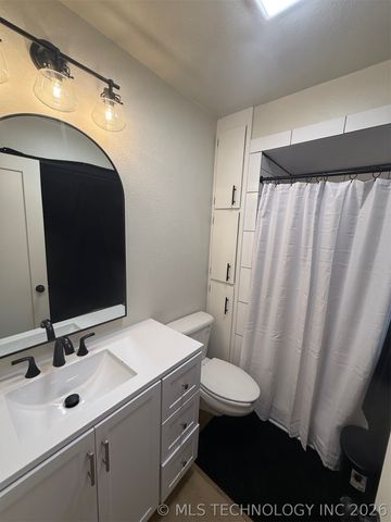 1218 Wade Wells Drive, Henryetta, OK 74437