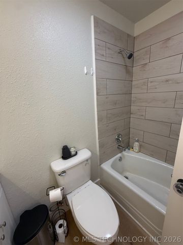 1218 Wade Wells Drive, Henryetta, OK 74437