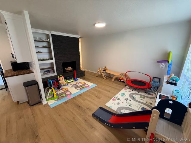 1218 Wade Wells Drive, Henryetta, OK 74437