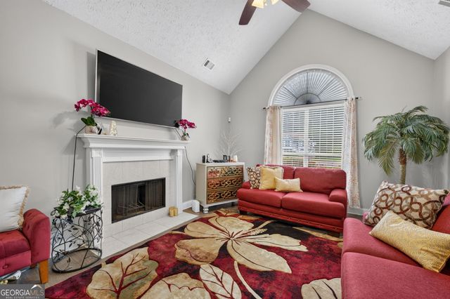 150 Tambec Trace NW, Lilburn, GA 30047