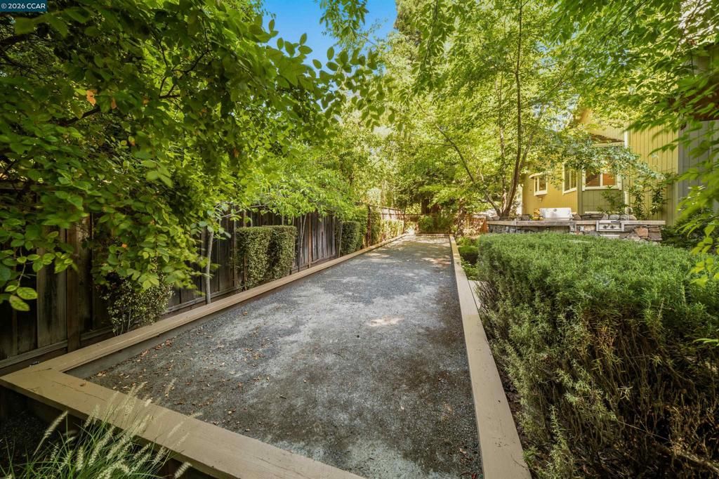 Image 38 of property listing at 210 Still Creek Rd, Danville, CA 94506