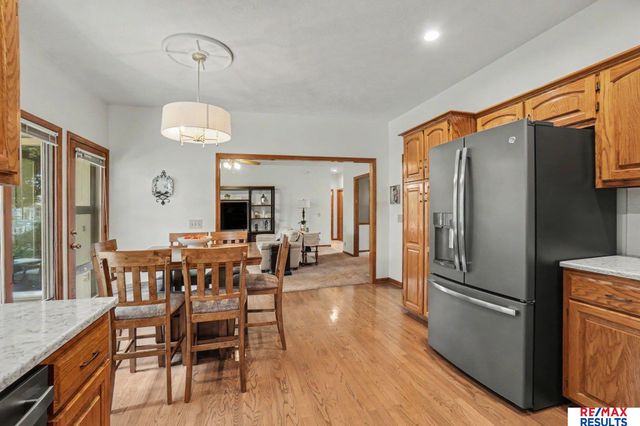 503 W Centennial Drive, Papillion, NE 68046
