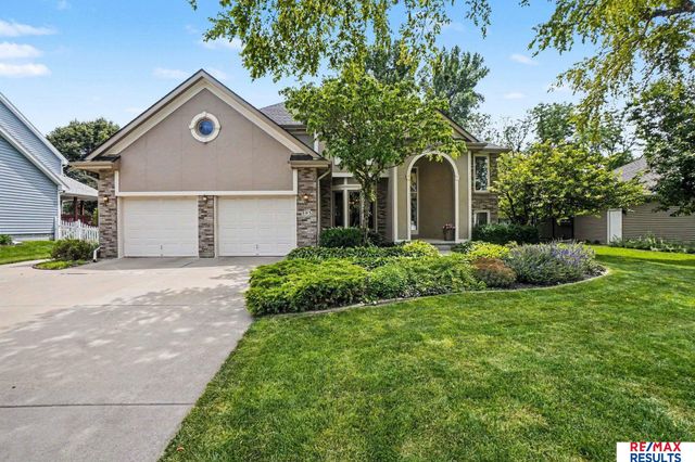 503 W Centennial Drive, Papillion, NE 68046
