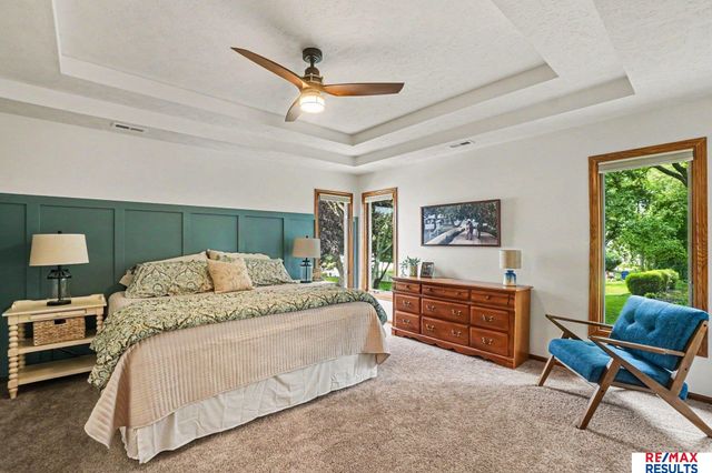 503 W Centennial Drive, Papillion, NE 68046