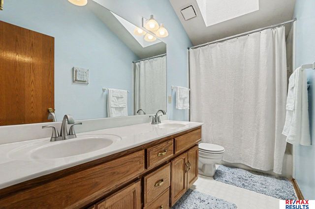 503 W Centennial Drive, Papillion, NE 68046