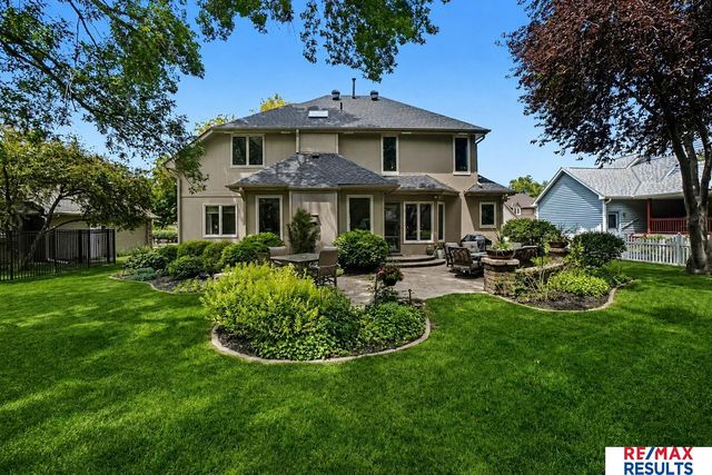 503 W Centennial Drive, Papillion, NE 68046