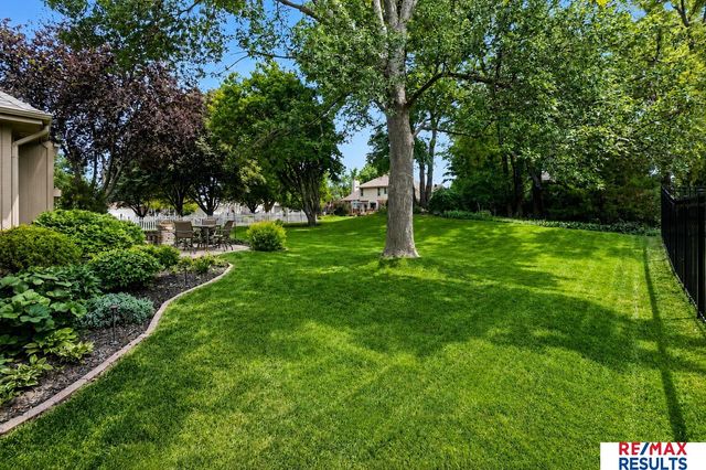 503 W Centennial Drive, Papillion, NE 68046