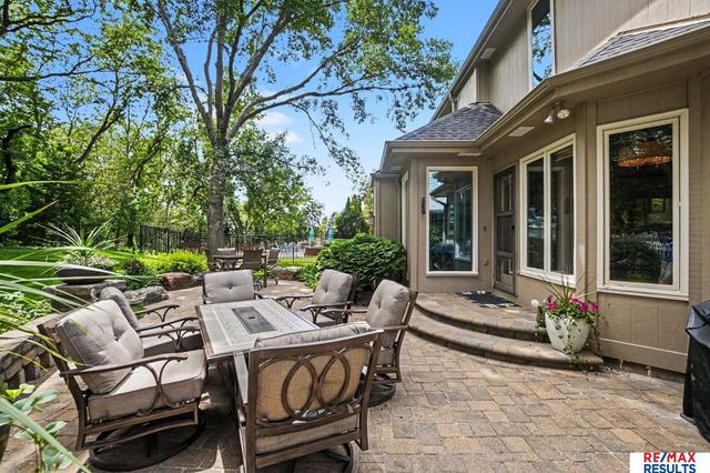 503 W Centennial Drive, Papillion, NE 68046