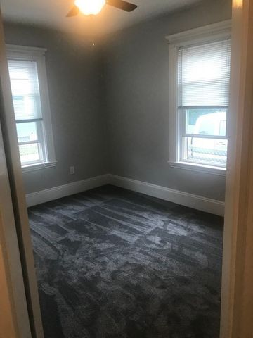 1 Hathorne Crescent 1, Salem, MA 01970