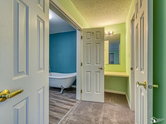 15601 Bak Road, Van Buren Twp, MI 48111