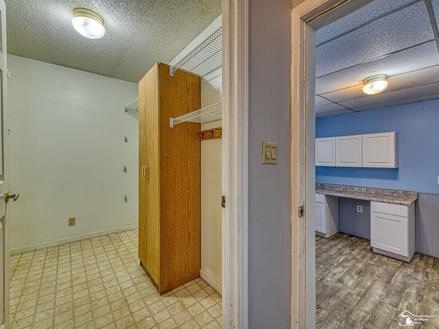 15601 Bak Road, Van Buren Twp, MI 48111