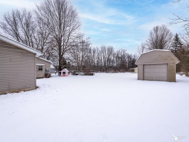 15601 Bak Road, Van Buren Twp, MI 48111