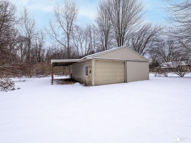 15601 Bak Road, Van Buren Twp, MI 48111