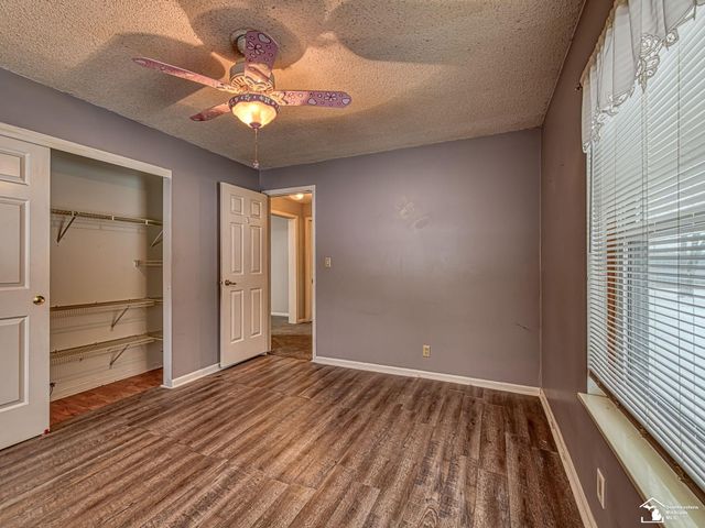 15601 Bak Road, Van Buren Twp, MI 48111