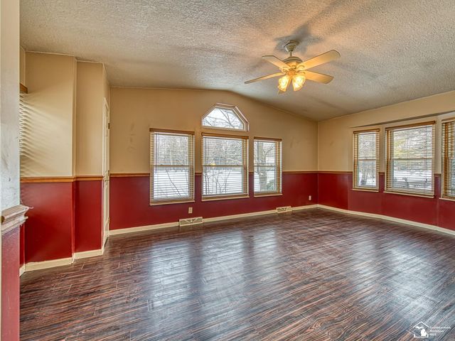 15601 Bak Road, Van Buren Twp, MI 48111